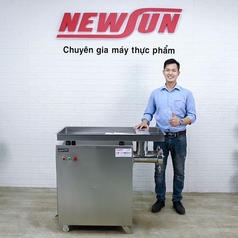 Hình ảnh thực tế máy xay thịt công nghiệp JR 42